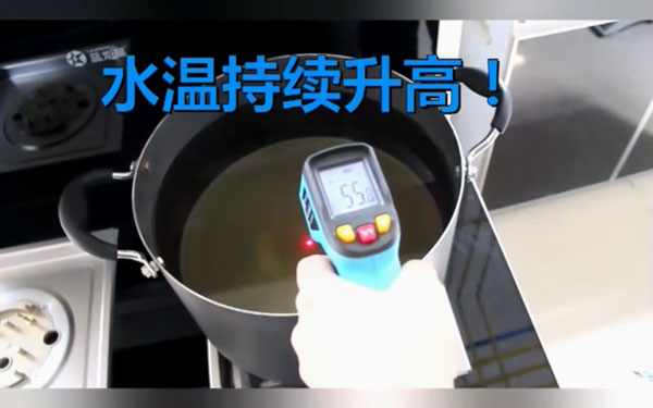 耀世S5集成灶对比直火，旋火烧水快3-4分钟!