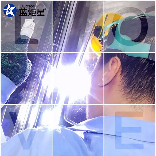 耀世
