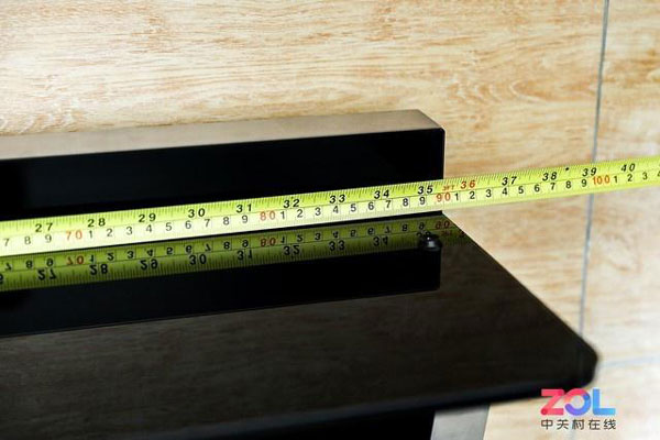 (耀世S5置物台长度达到了90cm)