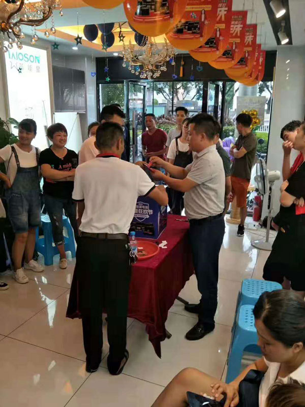 耀世集成灶漳州周年庆落地68单！
