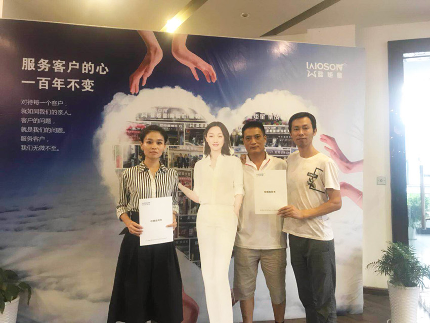 喜报，贵州邓总成功加入耀世集成灶