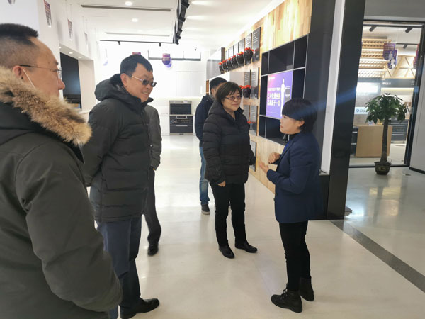 中国五金协会领导一行参观了耀世集成灶体验馆