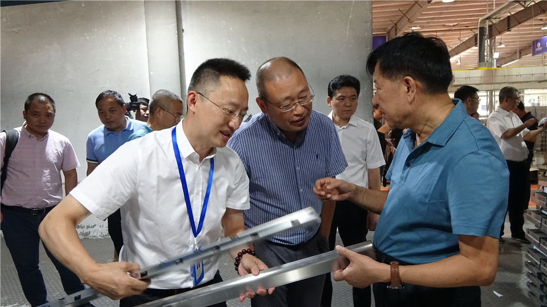 浙智专委主任毛光烈一行到访耀世集成灶，交流产业数字化转型